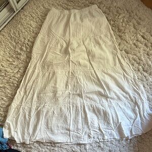 Brandy Melville White Tiered Maxi Skirt